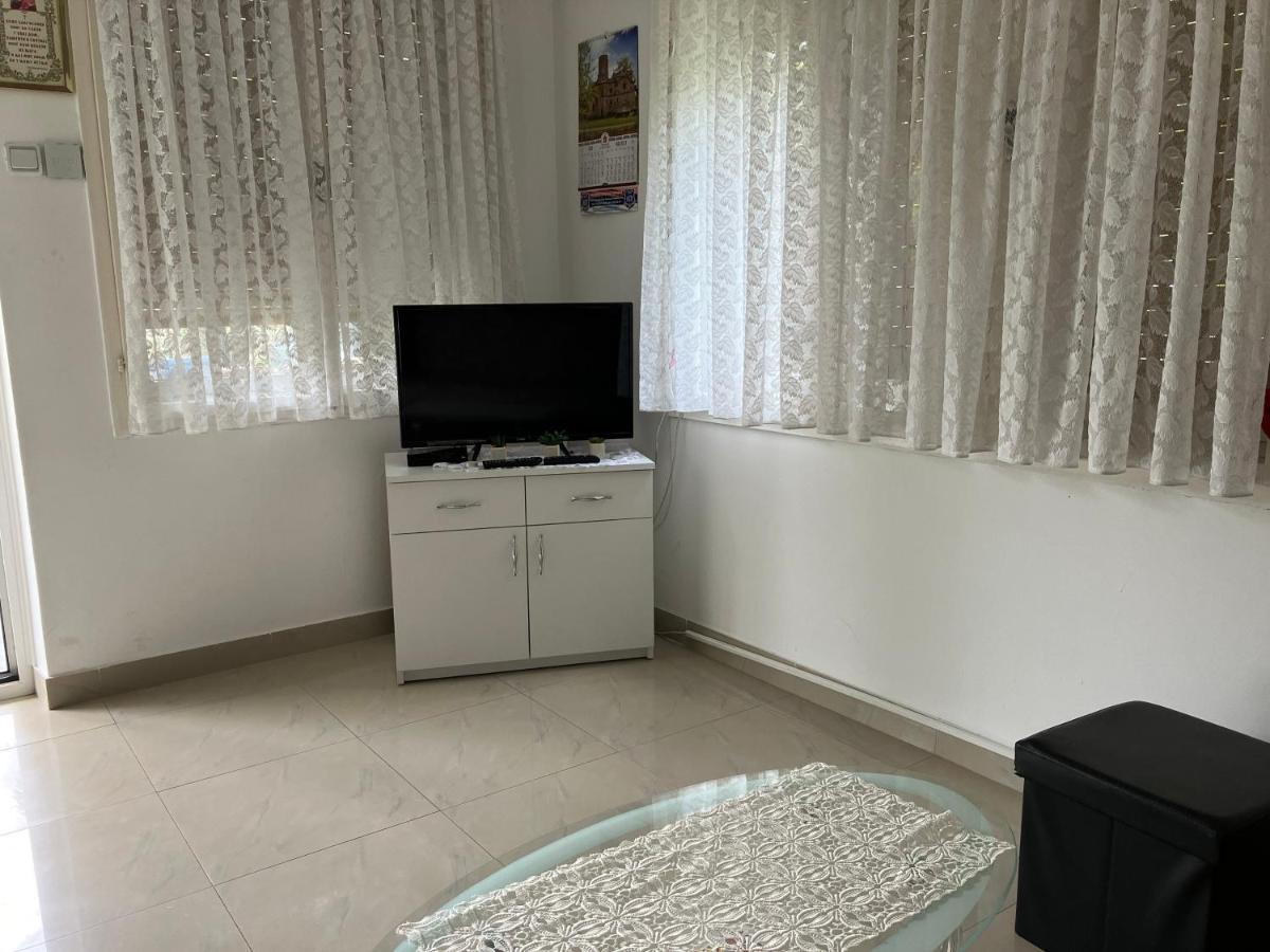 Veliko Gradište Apartamani Evelin מראה חיצוני תמונה